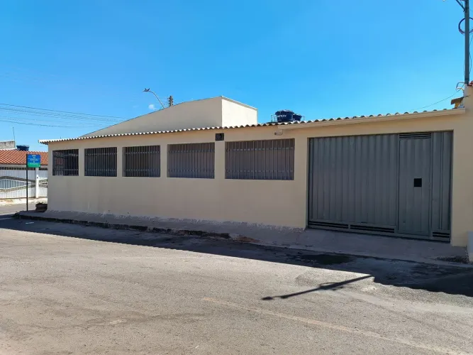 Alugo casa 23 P norte. Para casal. Primeira locação.