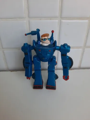 Boneco miniatura do Dexter no Robô do desenho O Laboratório de Dexter