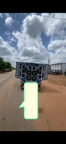 Paredão de Som Automotiva