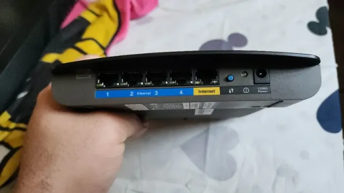 Roteador Linksys EA2700 gigabit