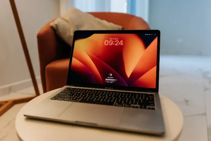 MacBook Pro 13" M2 - 8GB/256GB