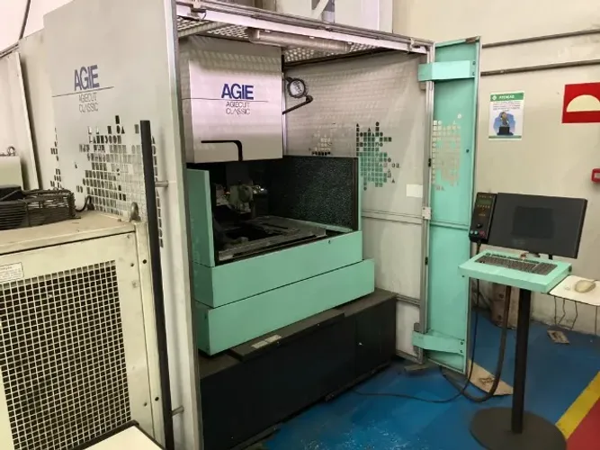 Eletroerosão a Fio AGIE Agiecut Classic 3 CNC 5 Eixos