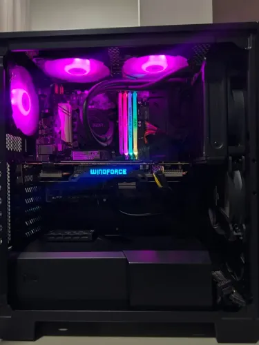 PC Gamer i7 7700K + GTX 1070 8GB + 32GB RAM + SSD M.2