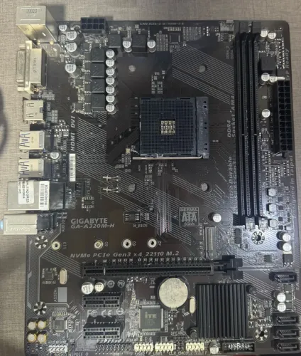 Placa-mãe Gigabyte GA-A320M-H (Soquete AM4 / DDR4) - No Estado / Para Testar