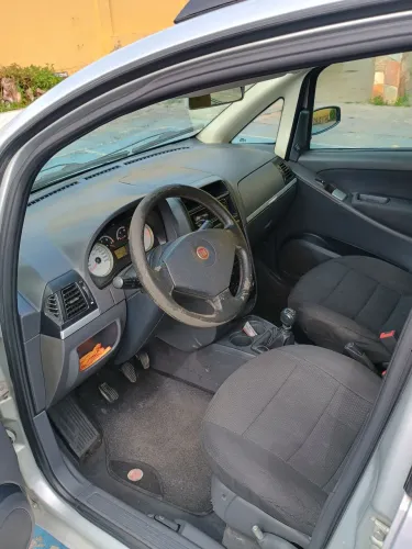 Fiat Idea ELX 1.4 MPI Fire Flex 8V 5P 2010