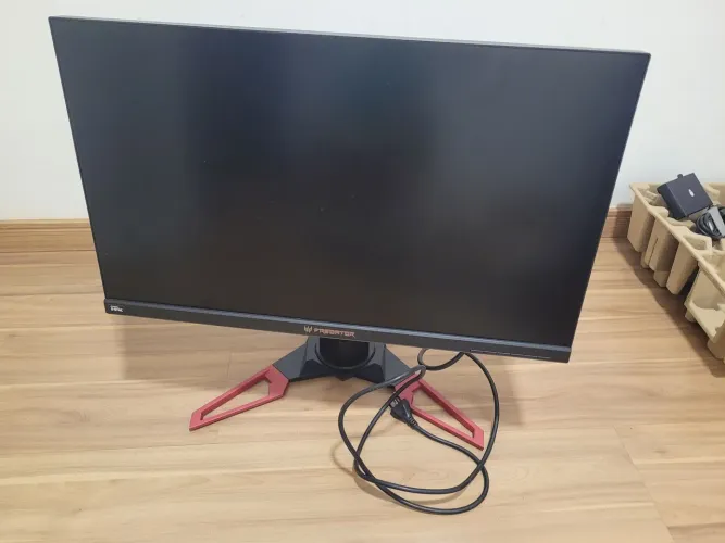 Vende-se Monitor PREDATOR