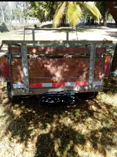 Carretinha/reboque carro completa e com emplacamento