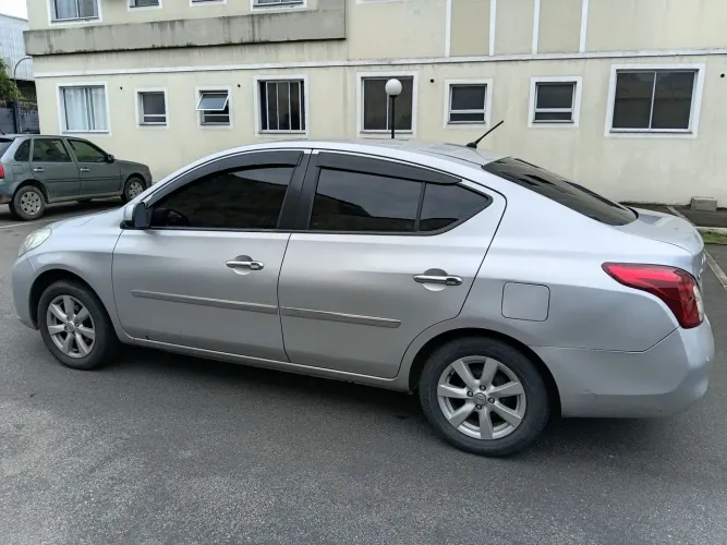 Nissan Versa SL 1.6 16V Flex Fuel 4P Mec. 2013