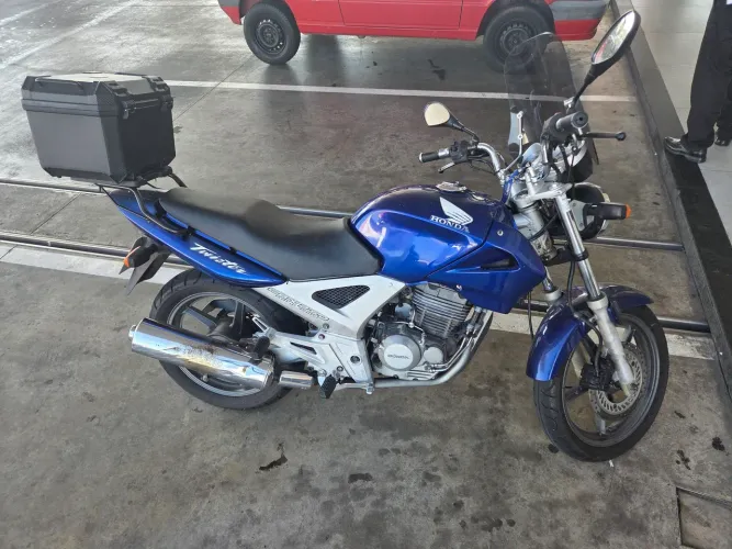 Cbx twister 2004