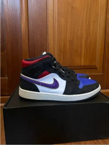 Nike Air Jordan Mid Lakers Top 3