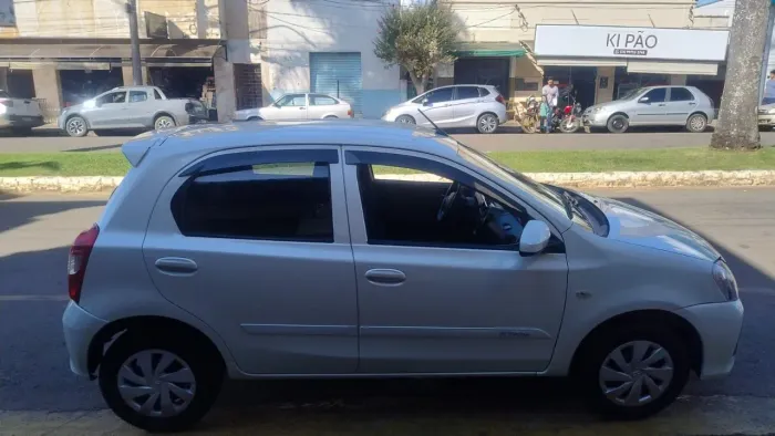 Toyota Etios X 1.3 Flex 16V 5P Mec. 2018