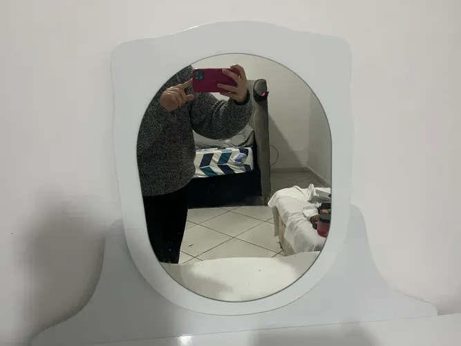 Vende-se penteadeira, pouco tempo de uso.