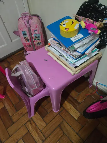 Mesa com cadeira infantil com desconto 