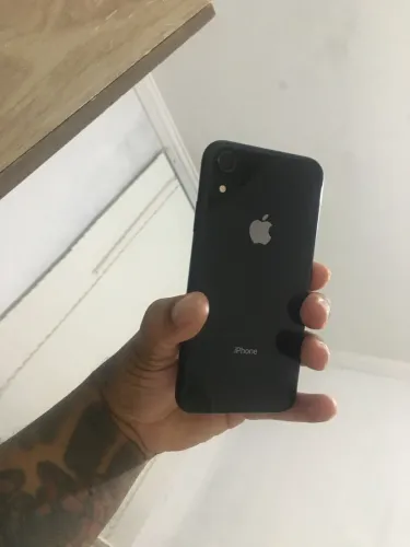 iPhone XR 64g  450$