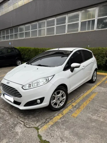 Ford Fiesta 1.6 16V Flex Aut. 5P 2014