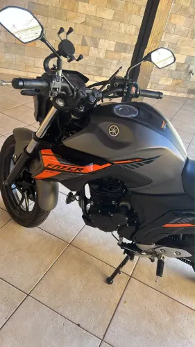 endo Yamaha FZ25 Connected 250cc - Modelo 2025/2025