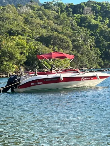 Lancha Phoenix 22 pés com toldo. Motor MERCURY 200 HP. Pronta para navegar!