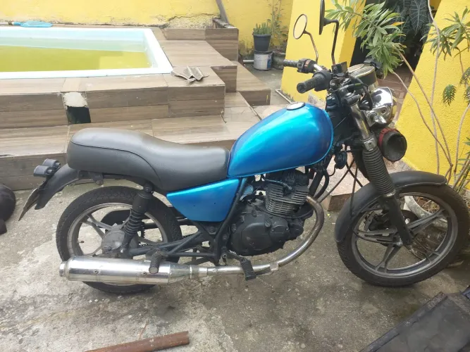 Suzuki intruder linda