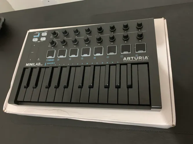 Arturia Minilab Mk2 (deep black)