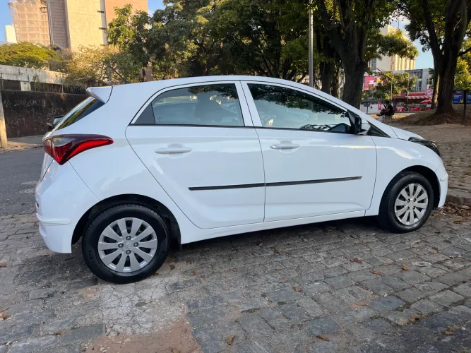 Hyundai HB20 Unique 1.0 Flex 12V Mec. 2019
