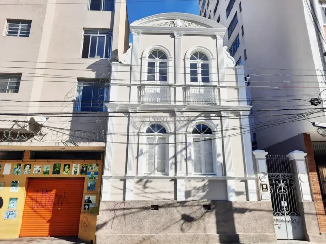 APARTAMENTO MOBILIADO PARA LOCAÇÃO.