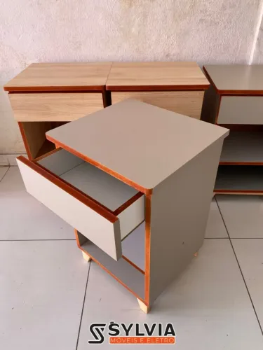 Mesa de cabiceira