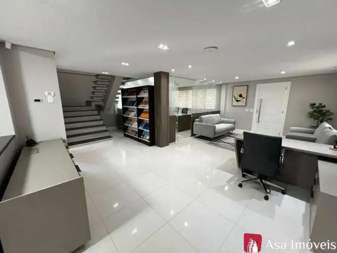 Casa Comercial com 7 quartos à venda por R$ 3300000.00, 430.00 m2 - AHU - CURITIBA/PR