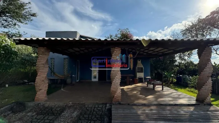 Chácara com 3 quartos, área gourmet e piscina no bairro Vivendas Santa Mônica, Igarapé/MG