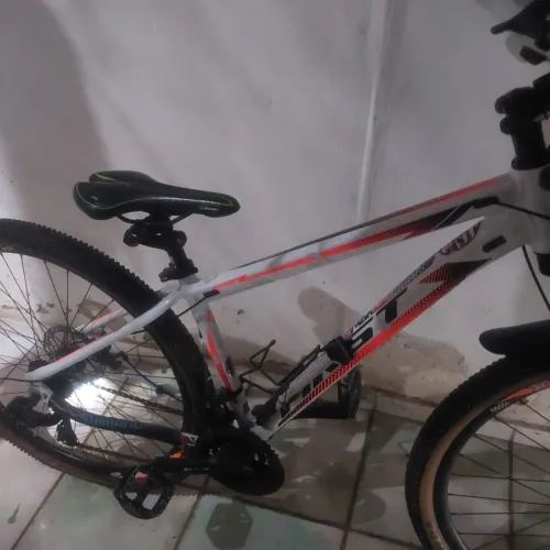 Bicicleta nova aro 29 quadro First smitt