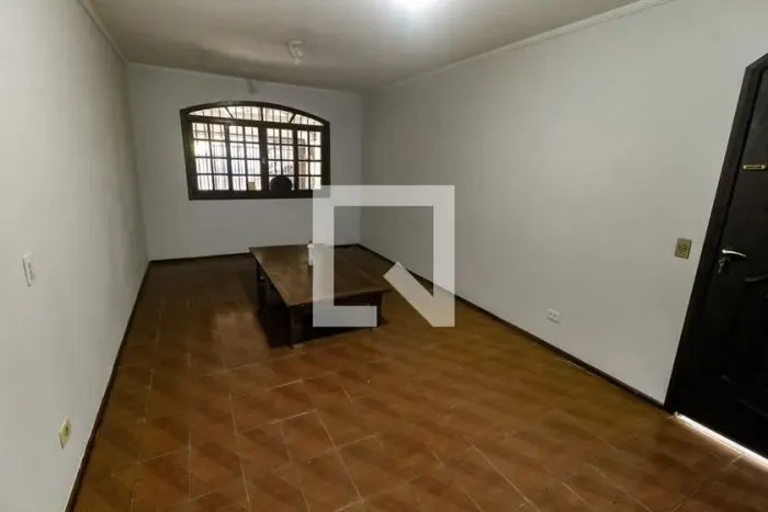 Casa à Venda - Vila Sônia, 3 Quartos, 240 m2
