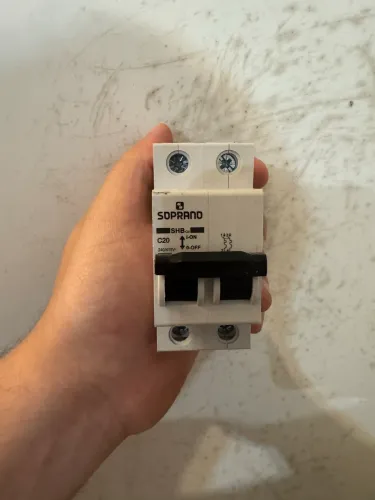 Disjuntor Bipolar 3KA 20A SOPRANO
