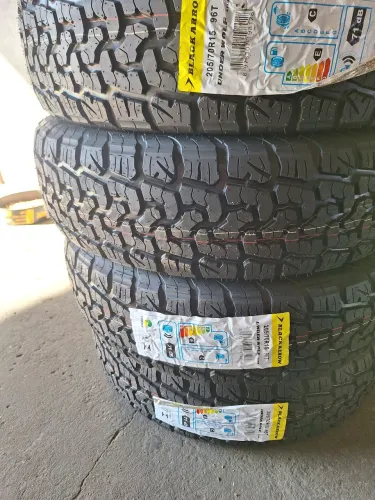 Pneus novos 205/70/15 AT só 409.99