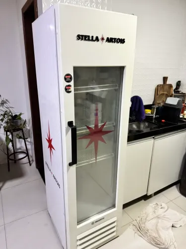 Freezer vertical metalfrio