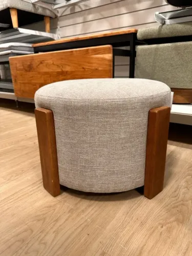 Puffe moderno em linho 50cm de diâmetro