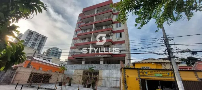 Apartamento Espaçoso com Varandão em Cachambi! RO01X