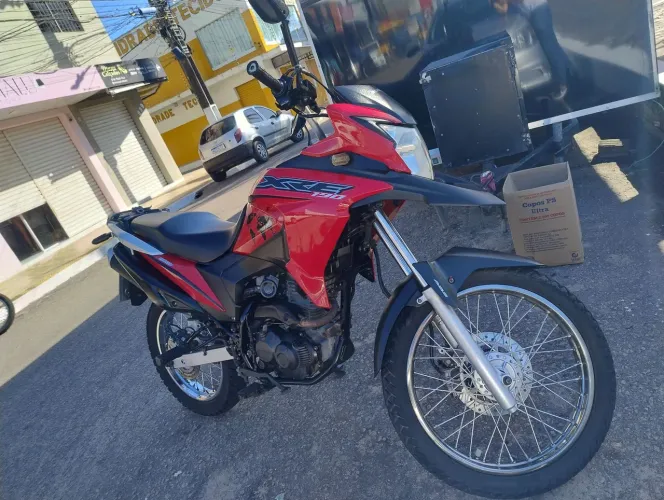 XRE 190 vermelha