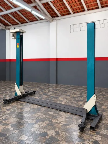 ELEVADOR AUTOMOTIVO 2,5 TONELADAS