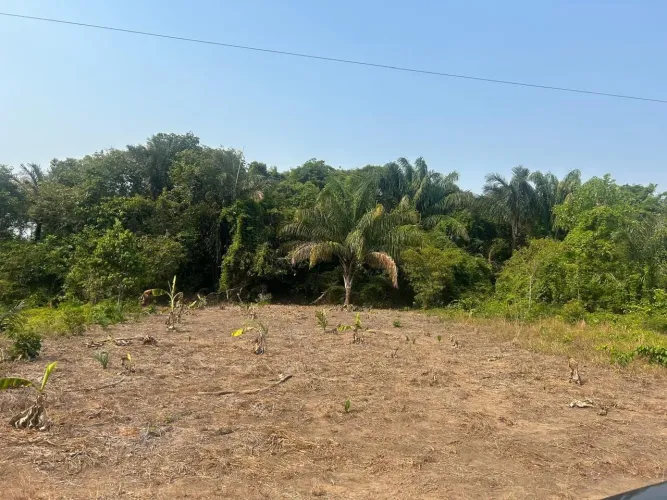 Vendo um terreno no Iranduba 10x35 podemos negociar fica no ramal MTTI aceito proposta