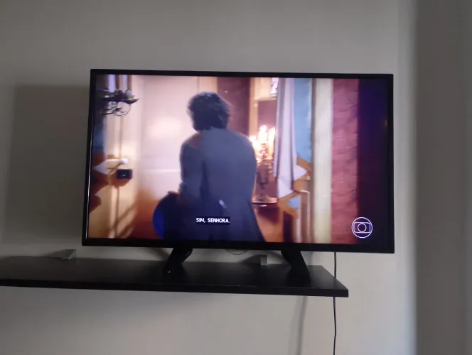 TV 32"" AOC - NETFLIX- Funcionando perfeitamente.