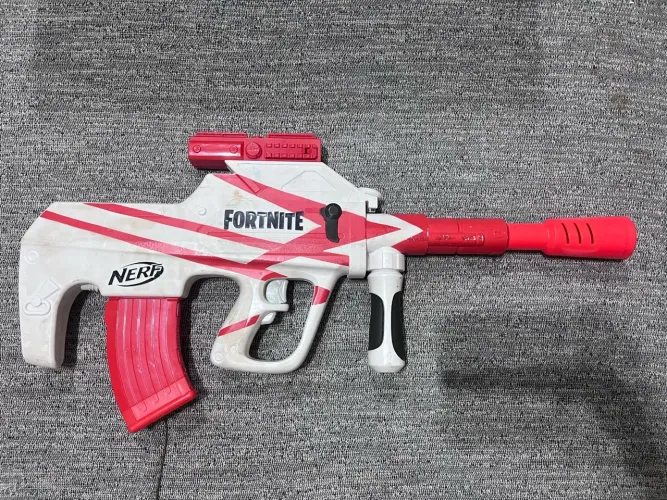 Vendo Nerf motorizada
