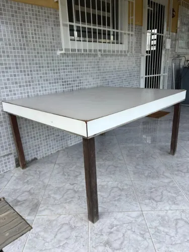 Mesa Retangular de Madeira