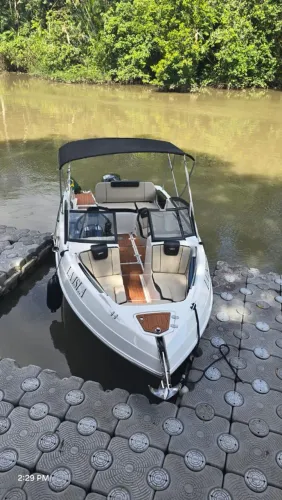 Lancha Focker 212 completa