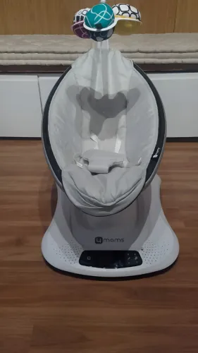 Cadeira de Balanço Elétrica MamaRoo4