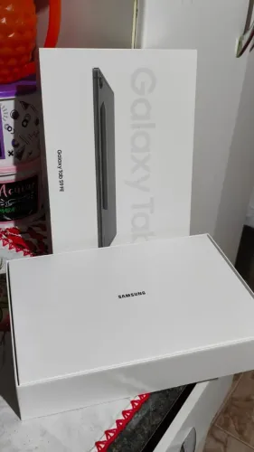 Samsung Galaxy Tab S9 FE 128GB - Pouquíssimo uso