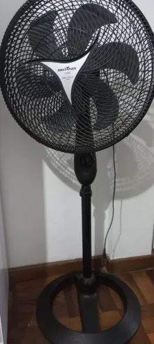 Ventilador de 40 cm com coluna