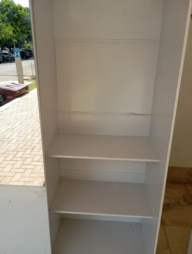 Guarda roupas criado mudo