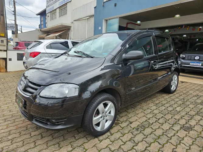 Volkswagen Fox 1.0 MI Total Flex 8V 3P 2010