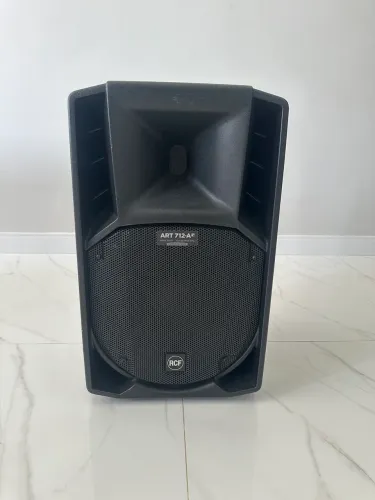 Caixa RCF 712A
