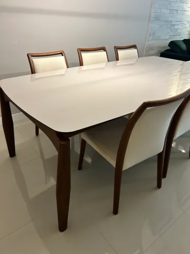 Mesa + 6 cadeiras