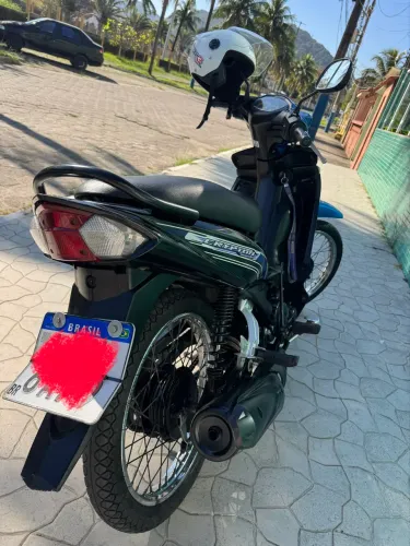 Vendo Cripiton yamaha muito nova 